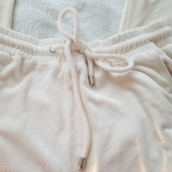 Kittenish Jessie James Decker BRIE JOGGER SET - Picture 11 of 13
